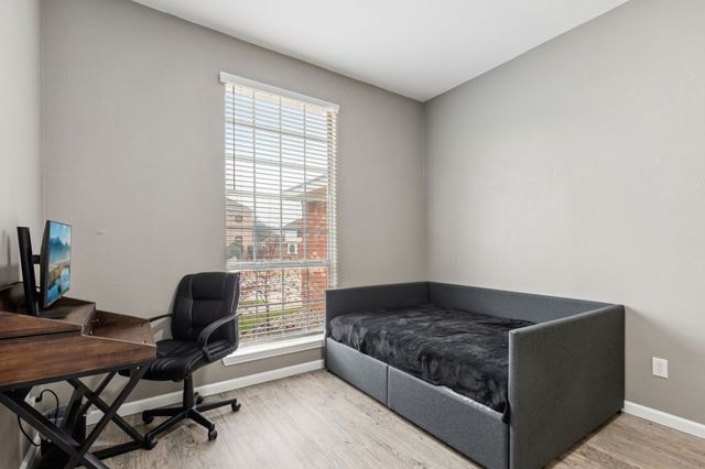 619 Manchester Drive, Mansfield, TX 76063