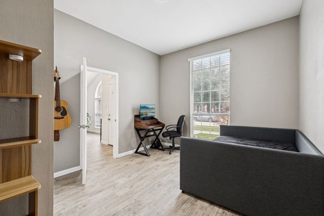 619 Manchester Drive, Mansfield, TX 76063