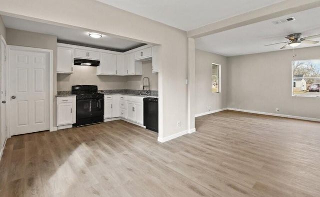 406 San Jacinto Street, La Porte, TX 77571