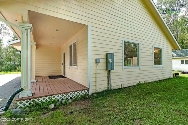 5560 E Big Rock Drive, Wasilla, AK 99654