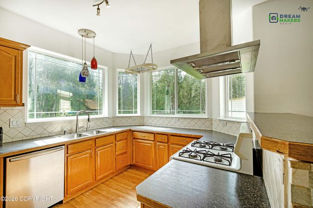 5560 E Big Rock Drive, Wasilla, AK 99654
