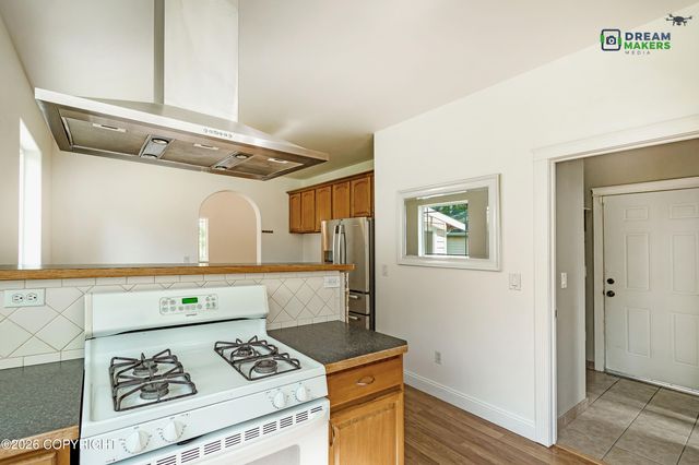 5560 E Big Rock Drive, Wasilla, AK 99654