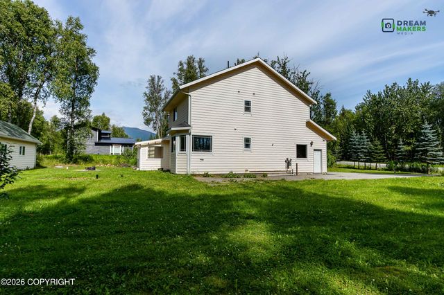 5560 E Big Rock Drive, Wasilla, AK 99654