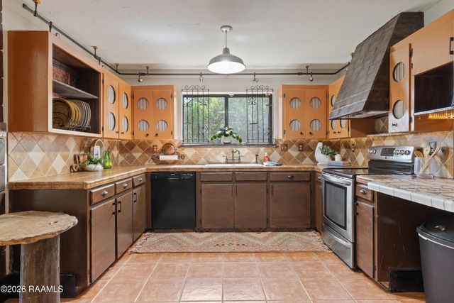 146 Steiner Road, Lafayette, LA 70508