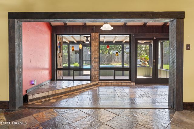 146 Steiner Road, Lafayette, LA 70508