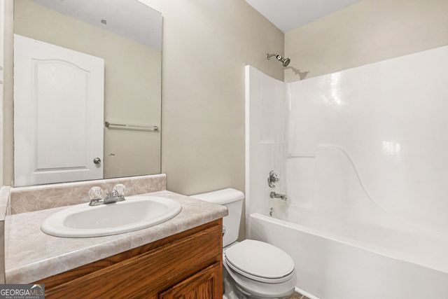 6075 Castlegate Drive, Douglasville, GA 30135