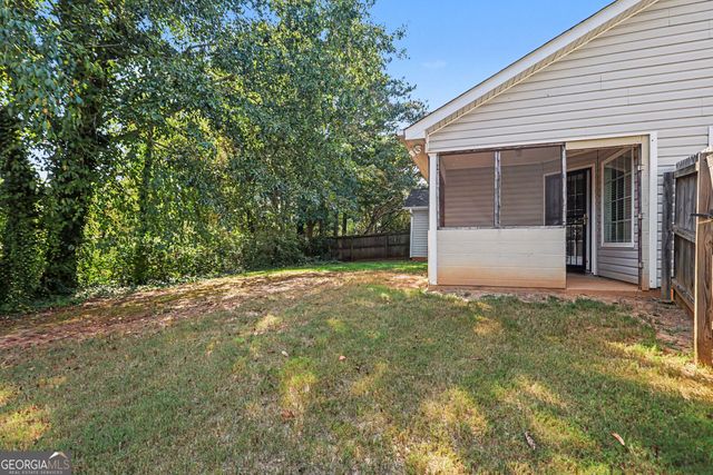 6075 Castlegate Drive, Douglasville, GA 30135