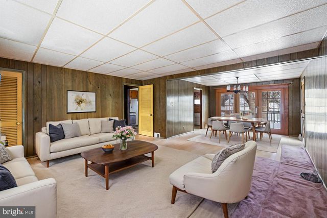 112 BUTT LN, Aston, PA 19014