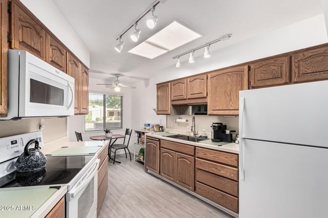 10973 W COGGINS Drive, Sun City, AZ 85351