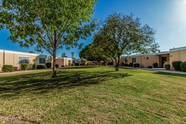 10973 W COGGINS Drive, Sun City, AZ 85351