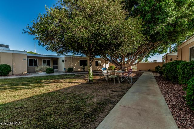 10973 W COGGINS Drive, Sun City, AZ 85351