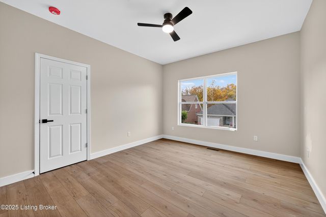 7605 Pauls View Pl, Louisville, KY 40228