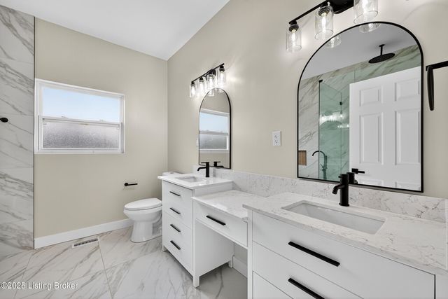 7605 Pauls View Pl, Louisville, KY 40228