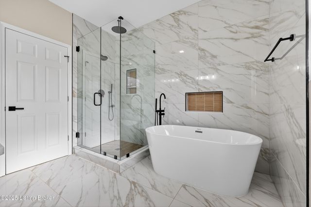 7605 Pauls View Pl, Louisville, KY 40228