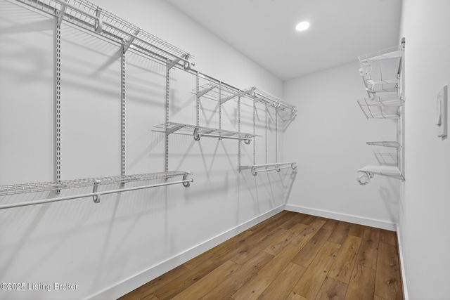 7605 Pauls View Pl, Louisville, KY 40228