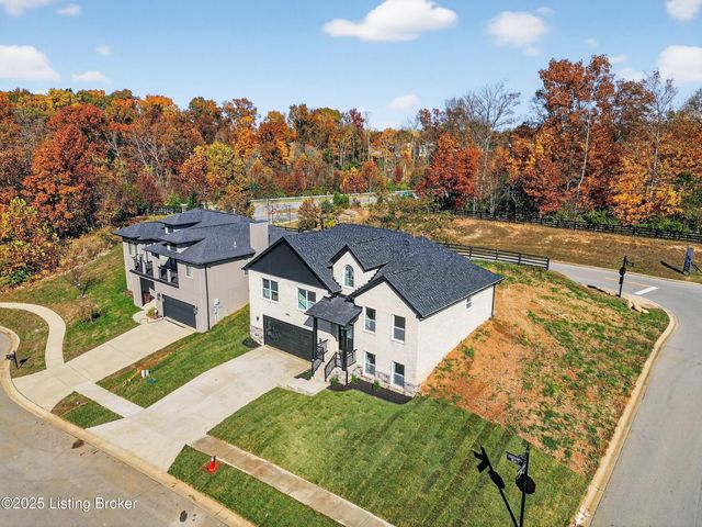 7605 Pauls View Pl, Louisville, KY 40228