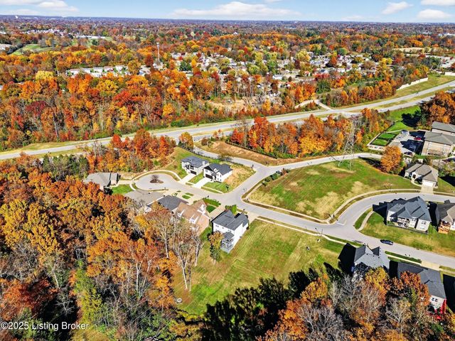 7605 Pauls View Pl, Louisville, KY 40228