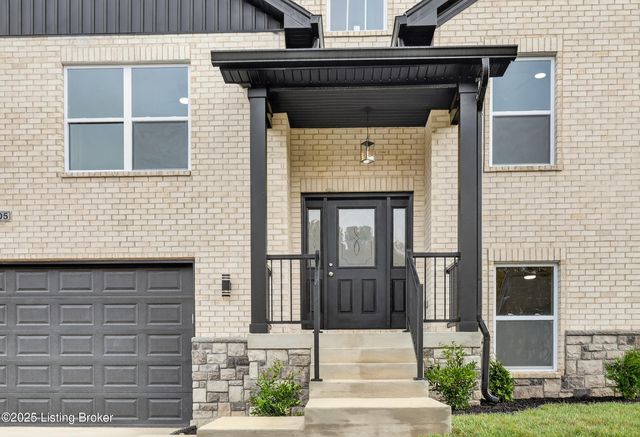 7605 Pauls View Pl, Louisville, KY 40228