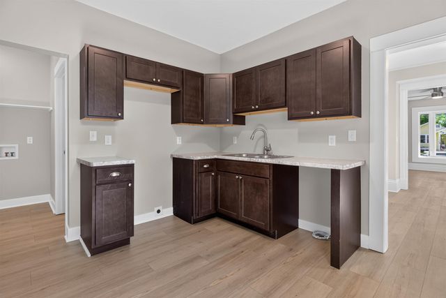 411 Saxon Street, Waterloo, IA 50703
