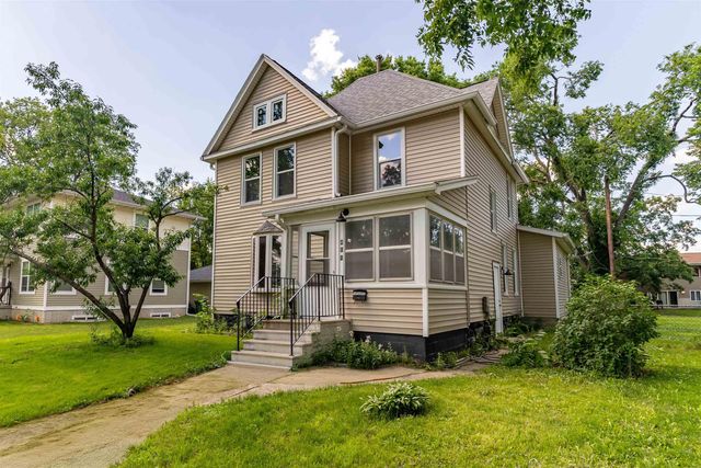 411 Saxon Street, Waterloo, IA 50703