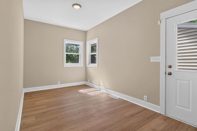 411 Saxon Street, Waterloo, IA 50703