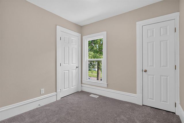 411 Saxon Street, Waterloo, IA 50703
