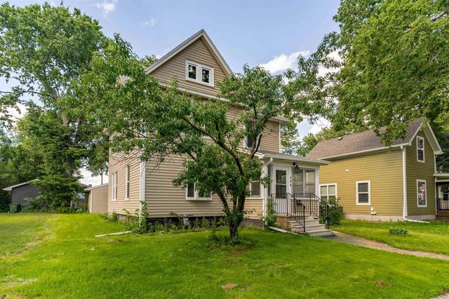 411 Saxon Street, Waterloo, IA 50703