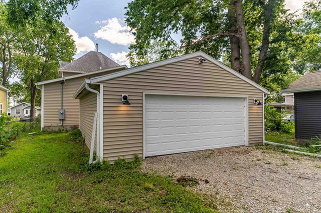 411 Saxon Street, Waterloo, IA 50703