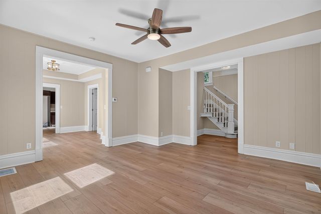 411 Saxon Street, Waterloo, IA 50703