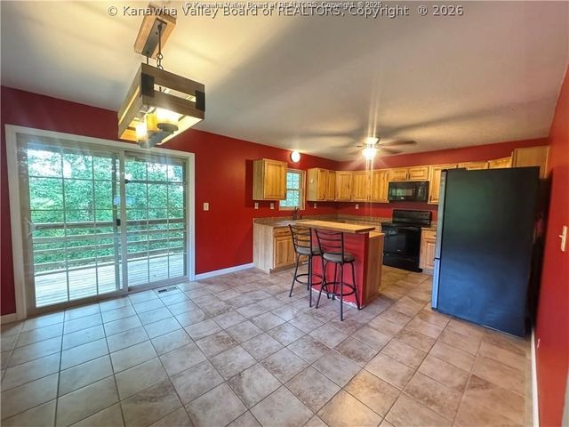 4136 Iva Durst Road, Leon, WV 25123