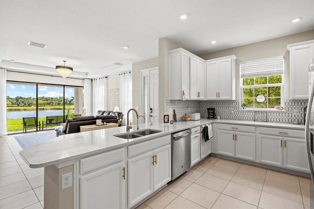 10254 MORNING MIST LANE, Sarasota, FL 34241