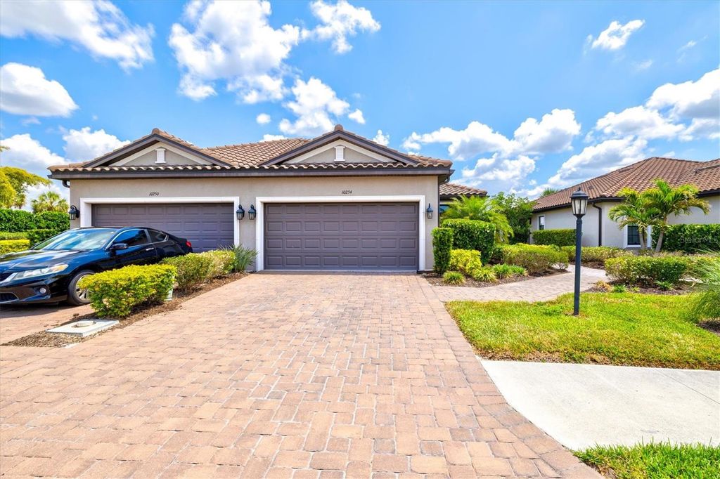 10254 MORNING MIST LANE, Sarasota, FL 34241