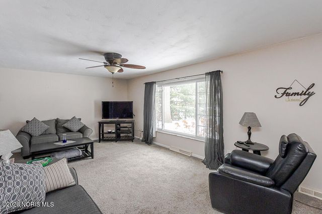 4727 Clover Lane, Toledo, OH 43623