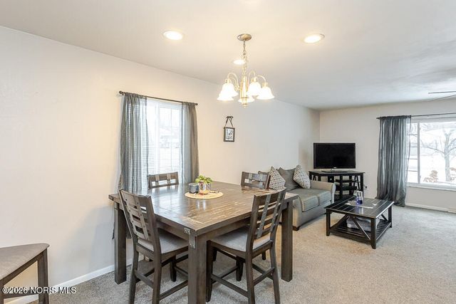 4727 Clover Lane, Toledo, OH 43623