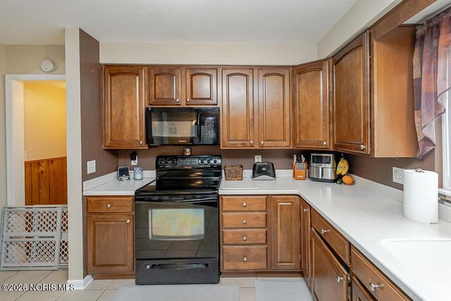 4727 Clover Lane, Toledo, OH 43623