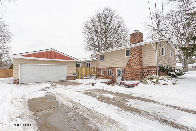 4727 Clover Lane, Toledo, OH 43623