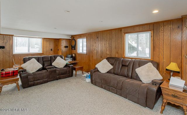 4727 Clover Lane, Toledo, OH 43623