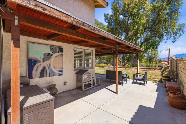 19322 Old Friend Road, Canyon Country, CA 91351