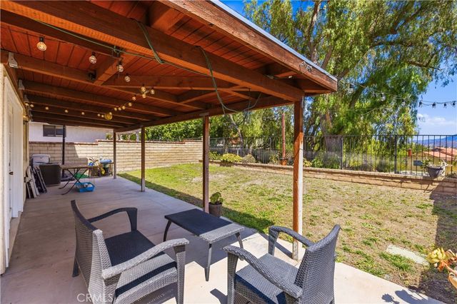 19322 Old Friend Road, Canyon Country, CA 91351