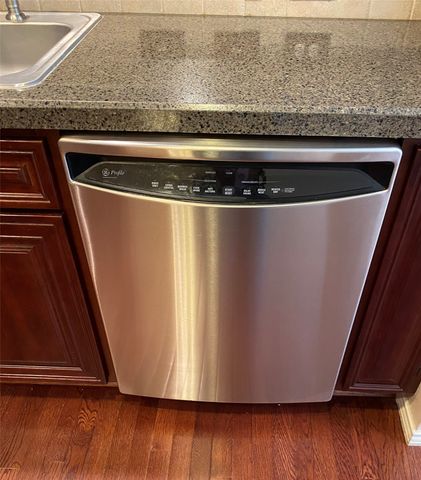 207 Colonial Lane, Euless, TX 76040