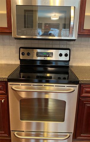 207 Colonial Lane, Euless, TX 76040