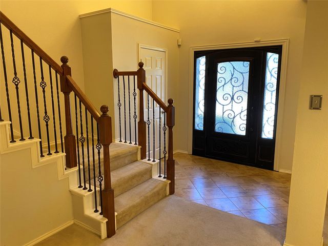 207 Colonial Lane, Euless, TX 76040