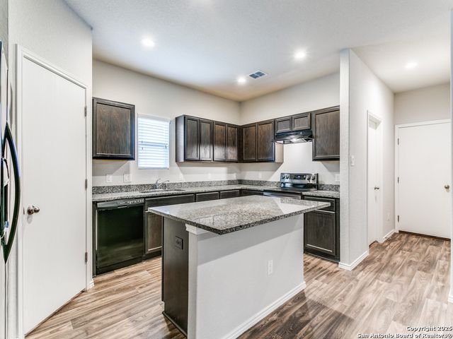 9410 Sandy Ridge, San Antonio, TX 78239