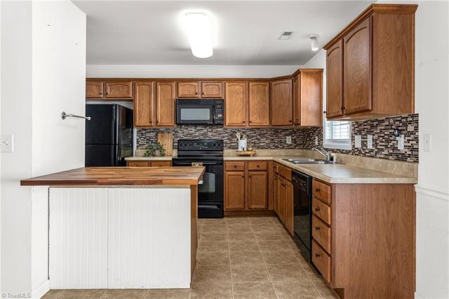 3869 Hickswood Creek Drive, High Point, NC 27265