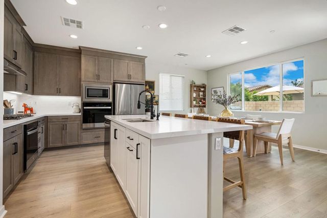 81887 Via Encinitas, La Quinta, CA 92253