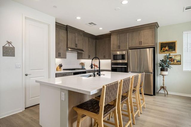 81887 Via Encinitas, La Quinta, CA 92253