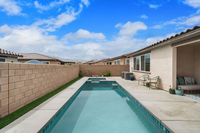 81887 Via Encinitas, La Quinta, CA 92253
