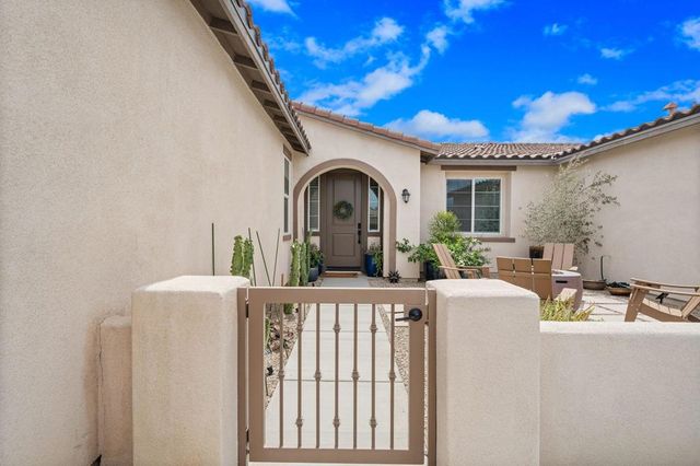 81887 Via Encinitas, La Quinta, CA 92253