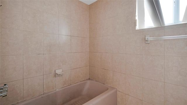 3700 NW 25th Street, Lauderdale Lakes, FL 33311