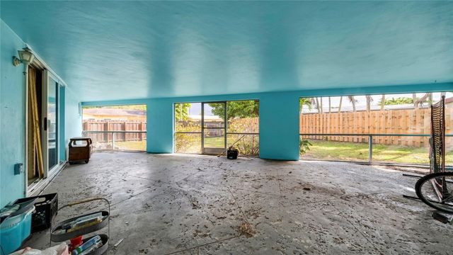 3700 NW 25th Street, Lauderdale Lakes, FL 33311